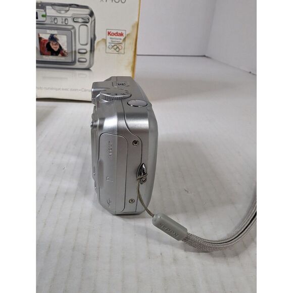 Kodak Easyshare CX7430 4 MP Digital Camera with 3x Optical Zoom *For Parts* - Picture 6 of 17